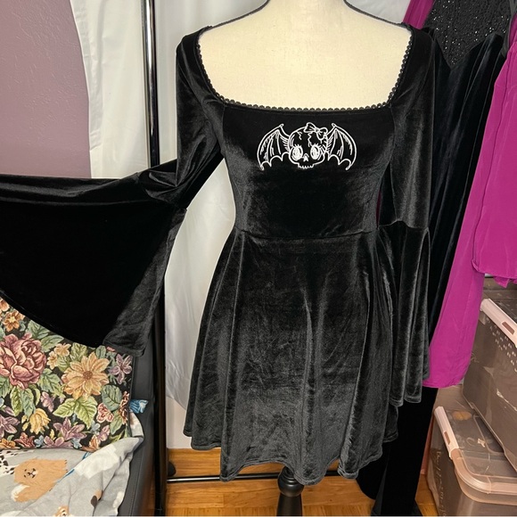 Dolls Kill Widow burial Velvet Bat Mini Dress Bell Sleeve Goth Fairy Grunge Y2K - Picture 11 of 12